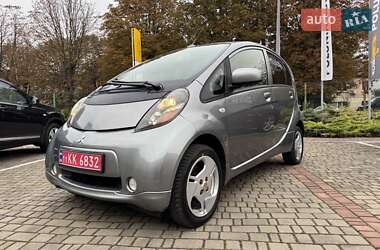 Хэтчбек Mitsubishi i-MiEV 2011 в 