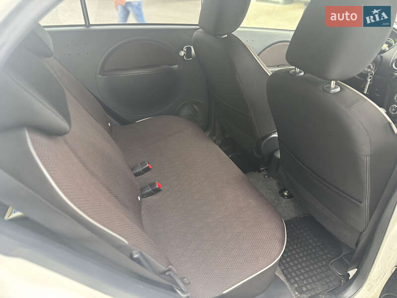 Хэтчбек Mitsubishi i-MiEV 2013 в Владимире