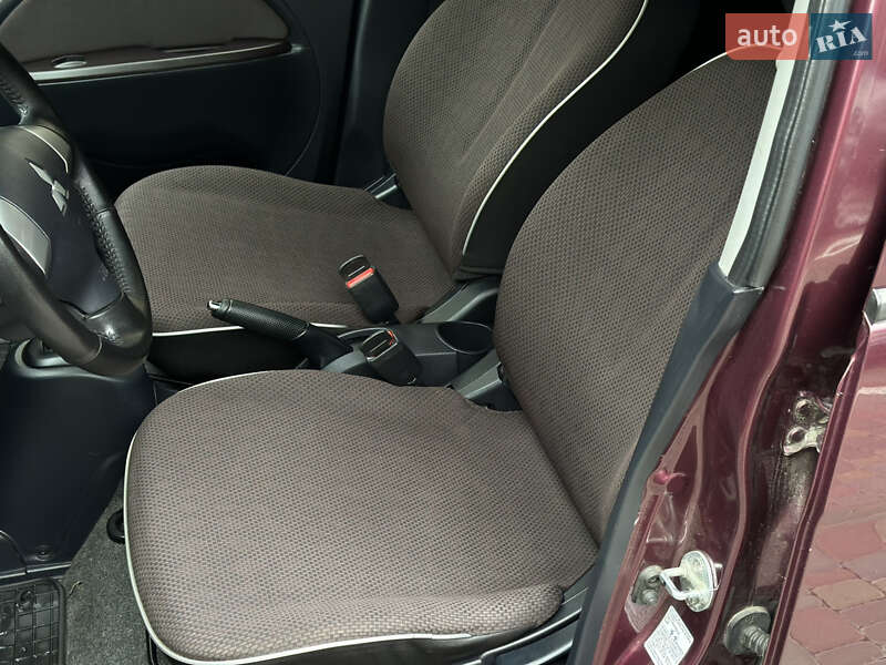 Хэтчбек Mitsubishi i-MiEV 2012 в Житомире фото 17 Хэтчбек Mitsubishi i-MiEV 2012 в Житомире