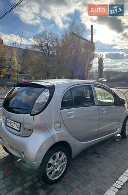 Хэтчбек Mitsubishi i-MiEV 2016 в Днепре