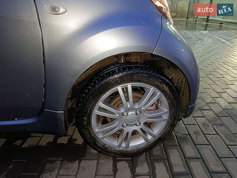 Хэтчбек Mitsubishi i-MiEV 2011 в Киверцах