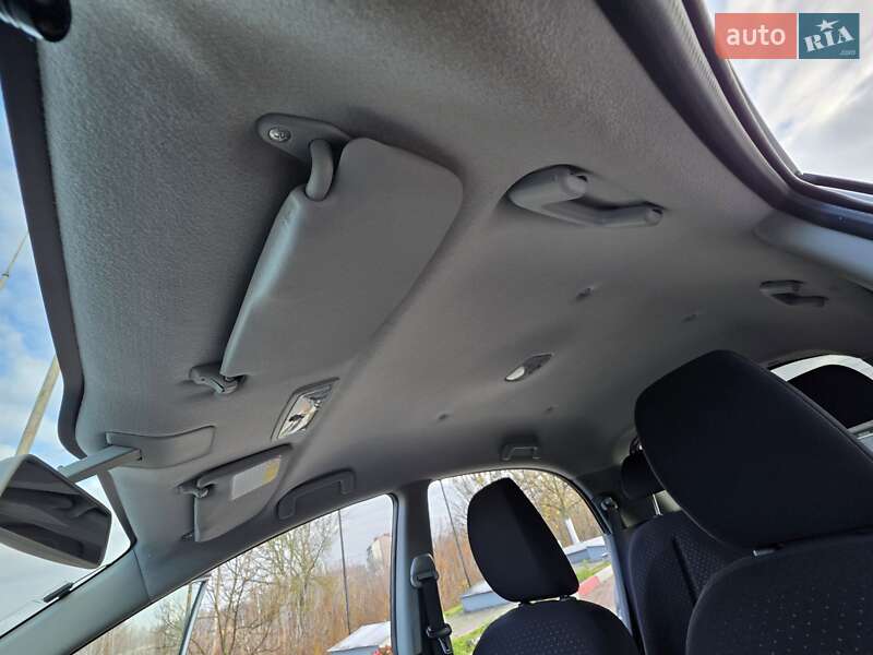 Хетчбек Mitsubishi i-MiEV 2011 в Луцьку фото 43 Хетчбек Mitsubishi i-MiEV 2011 в Луцьку