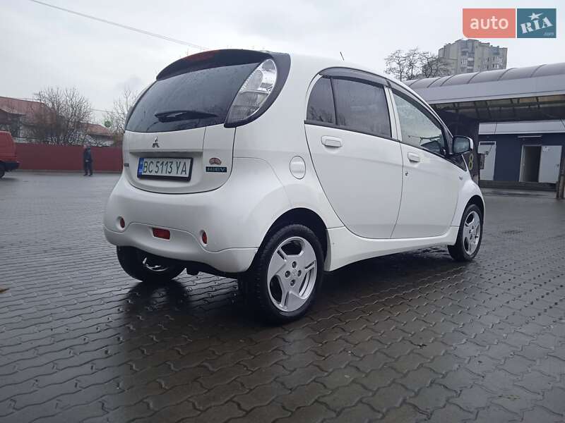 Хэтчбек Mitsubishi i-MiEV 2011 в Шептицькому