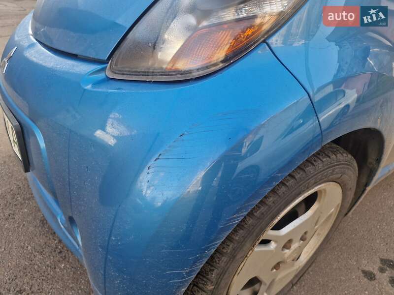 Хэтчбек Mitsubishi i-MiEV 2012 в Ивано-Франковске