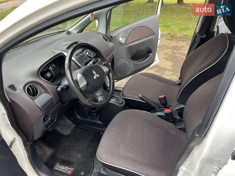 Хэтчбек Mitsubishi i-MiEV 2013 в Ровно фото 23 Хэтчбек Mitsubishi i-MiEV 2013 в Ровно