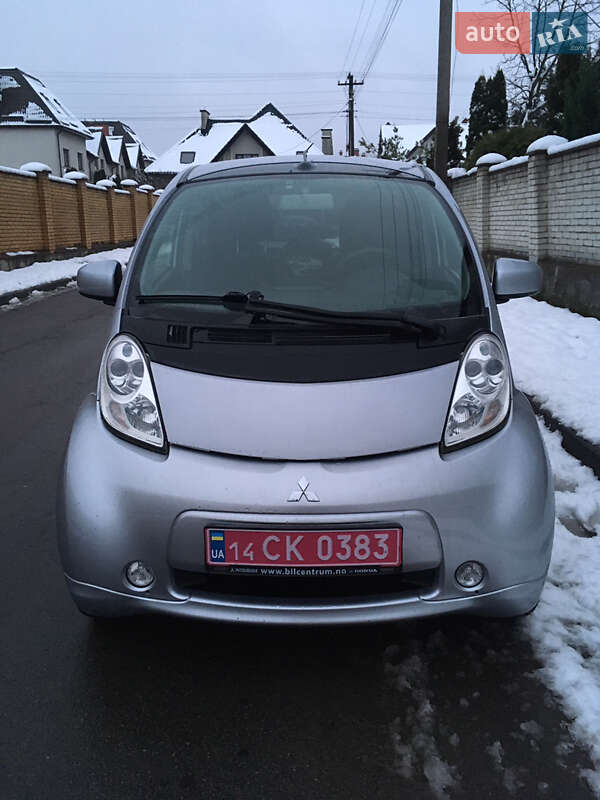 Mitsubishi i-MiEV 2013
