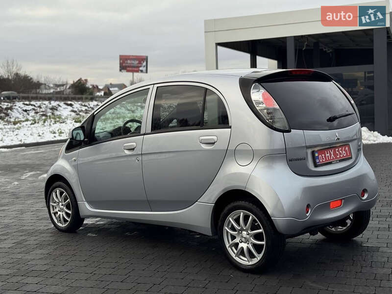 Хэтчбек Mitsubishi i-MiEV 2012 в Львове