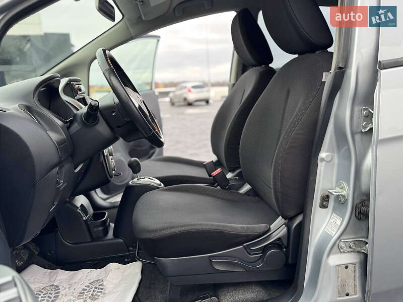 Хэтчбек Mitsubishi i-MiEV 2012 в Львове