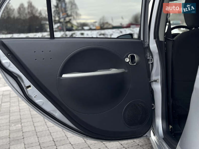 Хэтчбек Mitsubishi i-MiEV 2012 в Львове