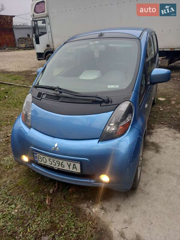 Mitsubishi i-MiEV 2010 Mitsubishi i-MiEV 2010