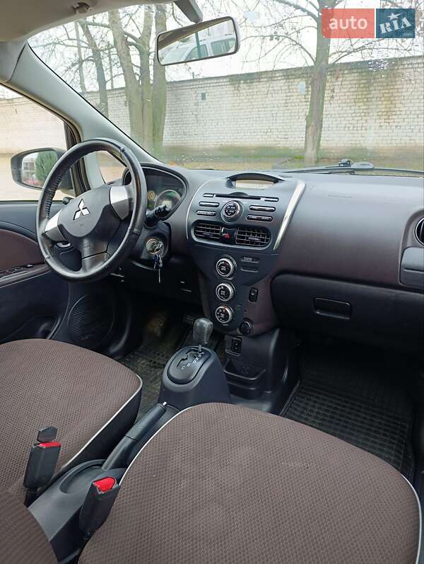 Хэтчбек Mitsubishi i-MiEV 2015 в Кременчуге фото 11 Хэтчбек Mitsubishi i-MiEV 2015 в Кременчуге