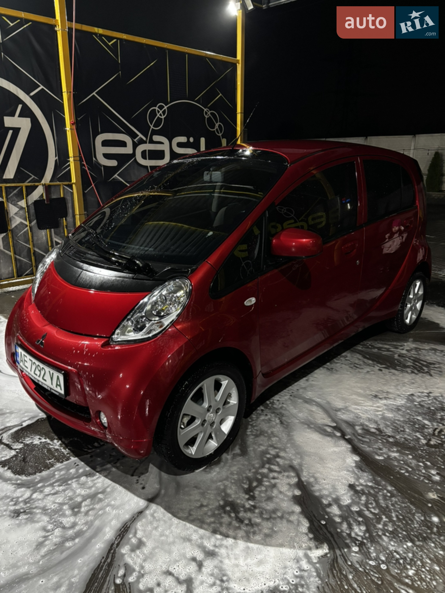 2017 Mitsubishi i-MiEV - мініатюра 6