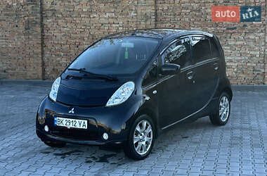 Хетчбек Mitsubishi i-MiEV 2015 в Дубні