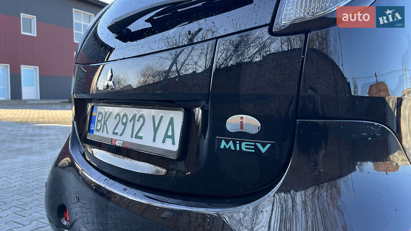 Хэтчбек Mitsubishi i-MiEV 2015 в Дубно