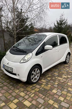 Хетчбек Mitsubishi i-MiEV 2015 в Дніпрі