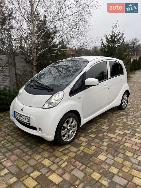 Mitsubishi i-MiEV 2015