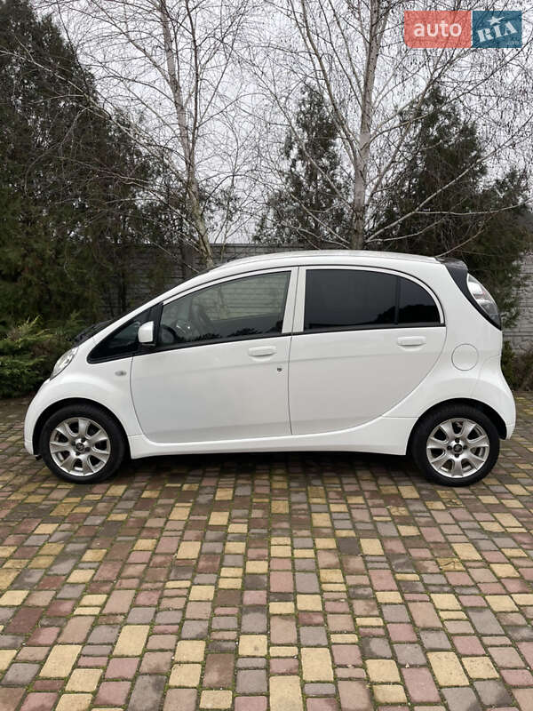 Хэтчбек Mitsubishi i-MiEV 2015 в Днепре