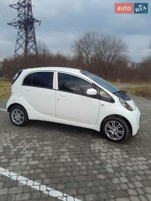 Хэтчбек Mitsubishi i-MiEV 2012 в Львове