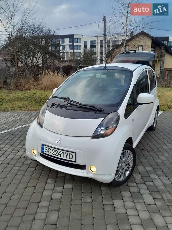 Хэтчбек Mitsubishi i-MiEV 2012 в Львове