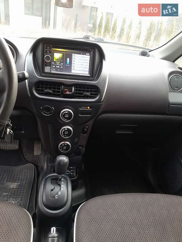 Хэтчбек Mitsubishi i-MiEV 2012 в Львове