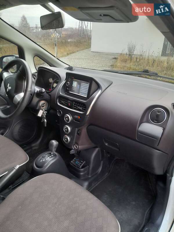 Хэтчбек Mitsubishi i-MiEV 2012 в Львове