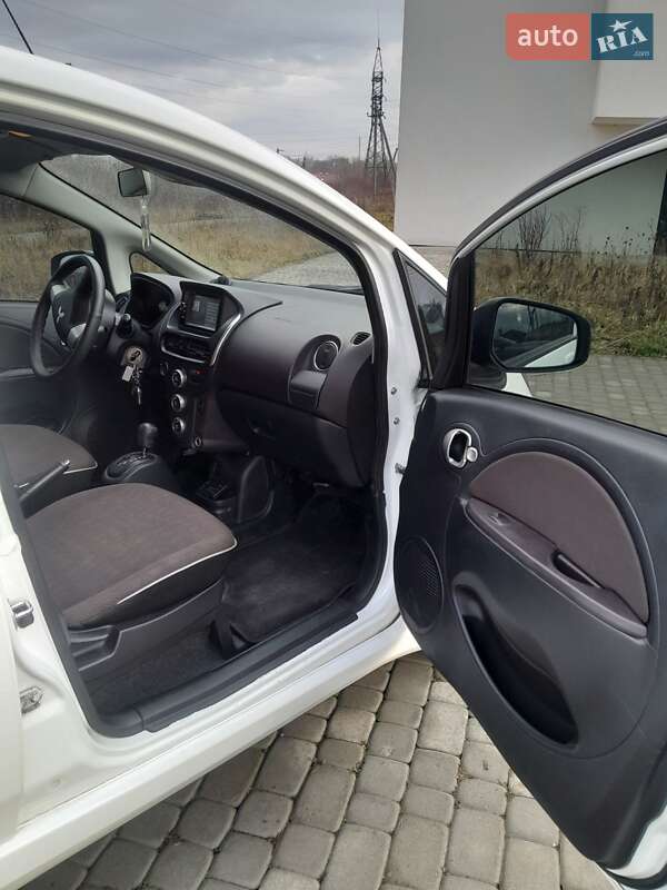 Хэтчбек Mitsubishi i-MiEV 2012 в Львове