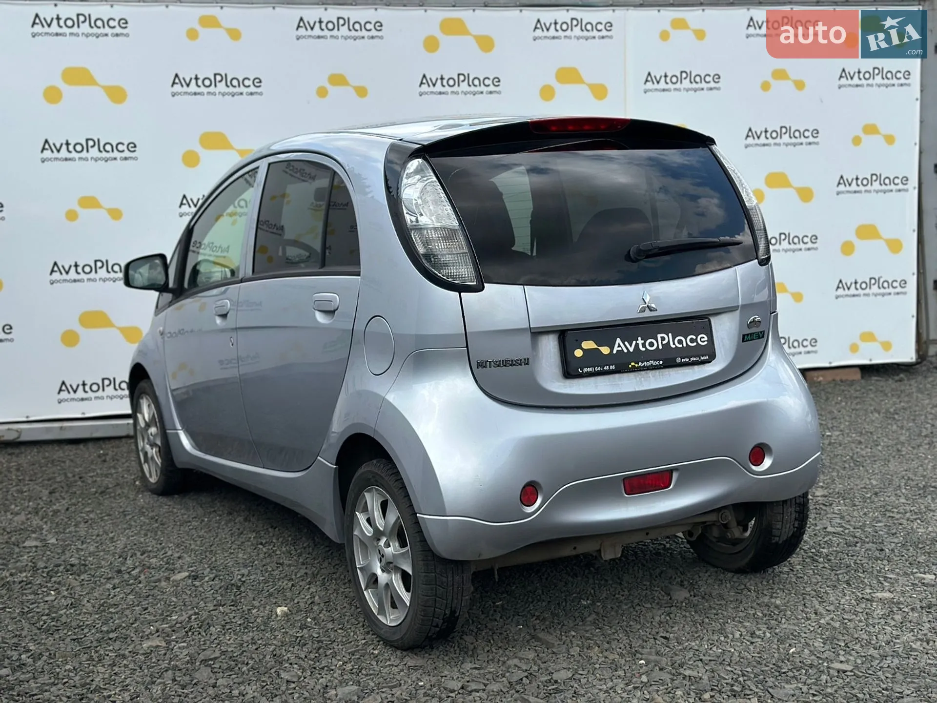 2012 Mitsubishi i-MiEV - мініатюра 12