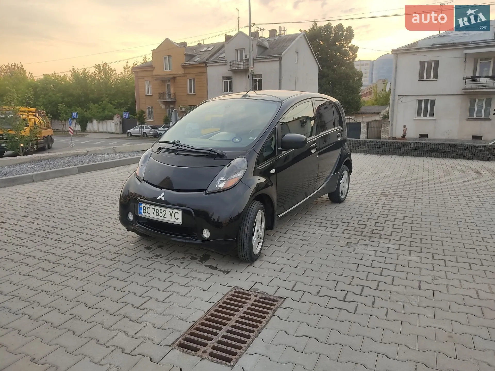 2011 Mitsubishi i-MiEV - фото 1