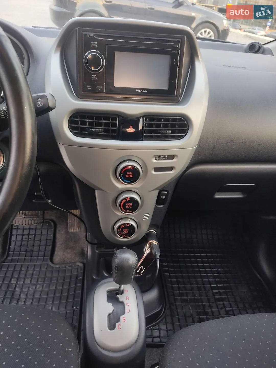 2011 Mitsubishi i-MiEV - мініатюра 14