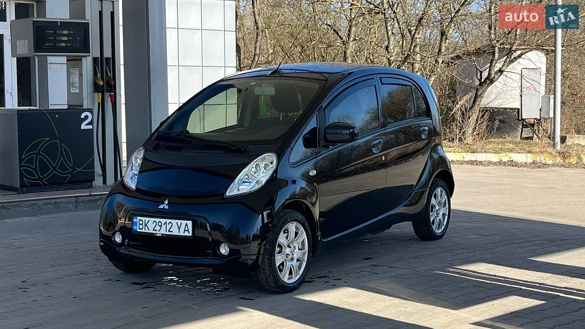 2015 Mitsubishi i-MiEV - мініатюра 3
