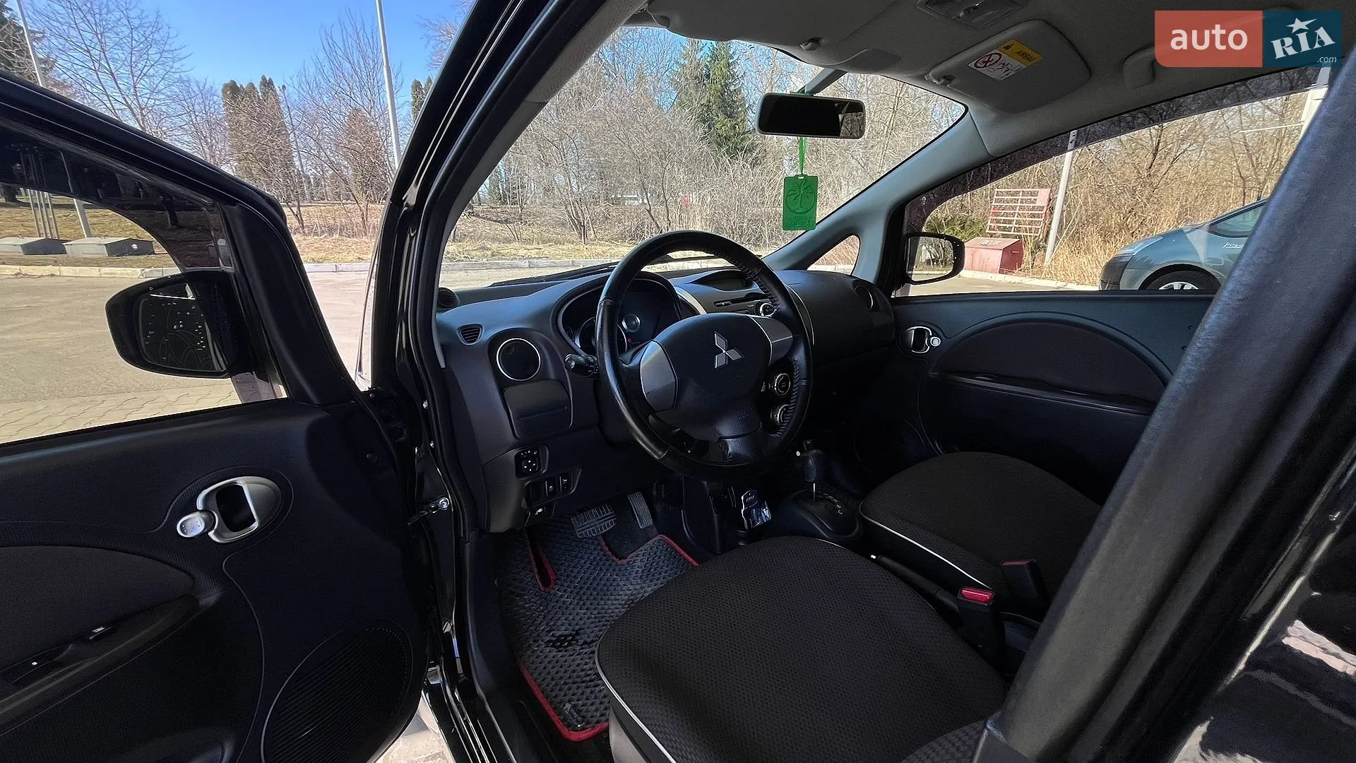 2015 Mitsubishi i-MiEV - мініатюра 18