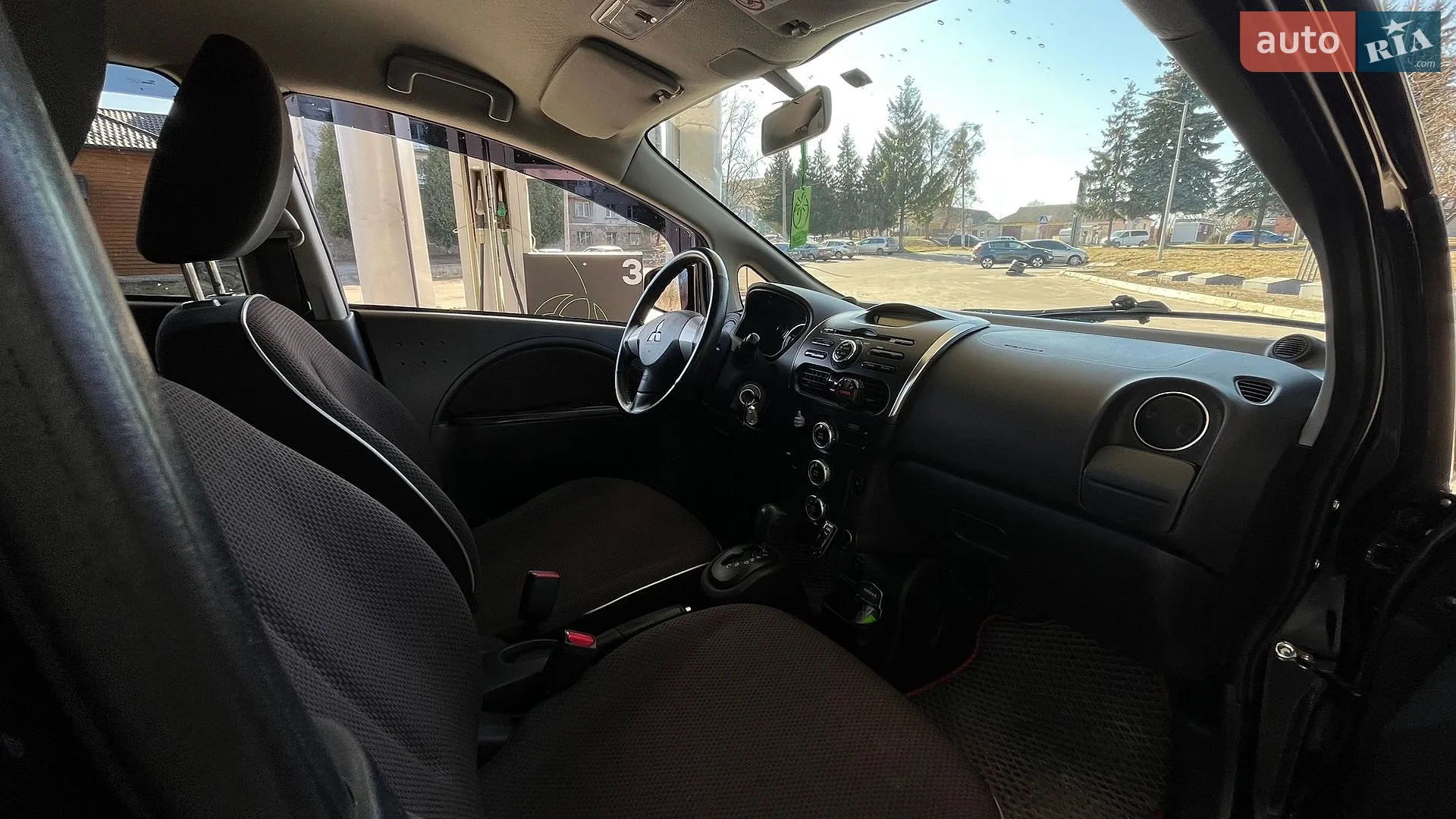 2015 Mitsubishi i-MiEV - мініатюра 22