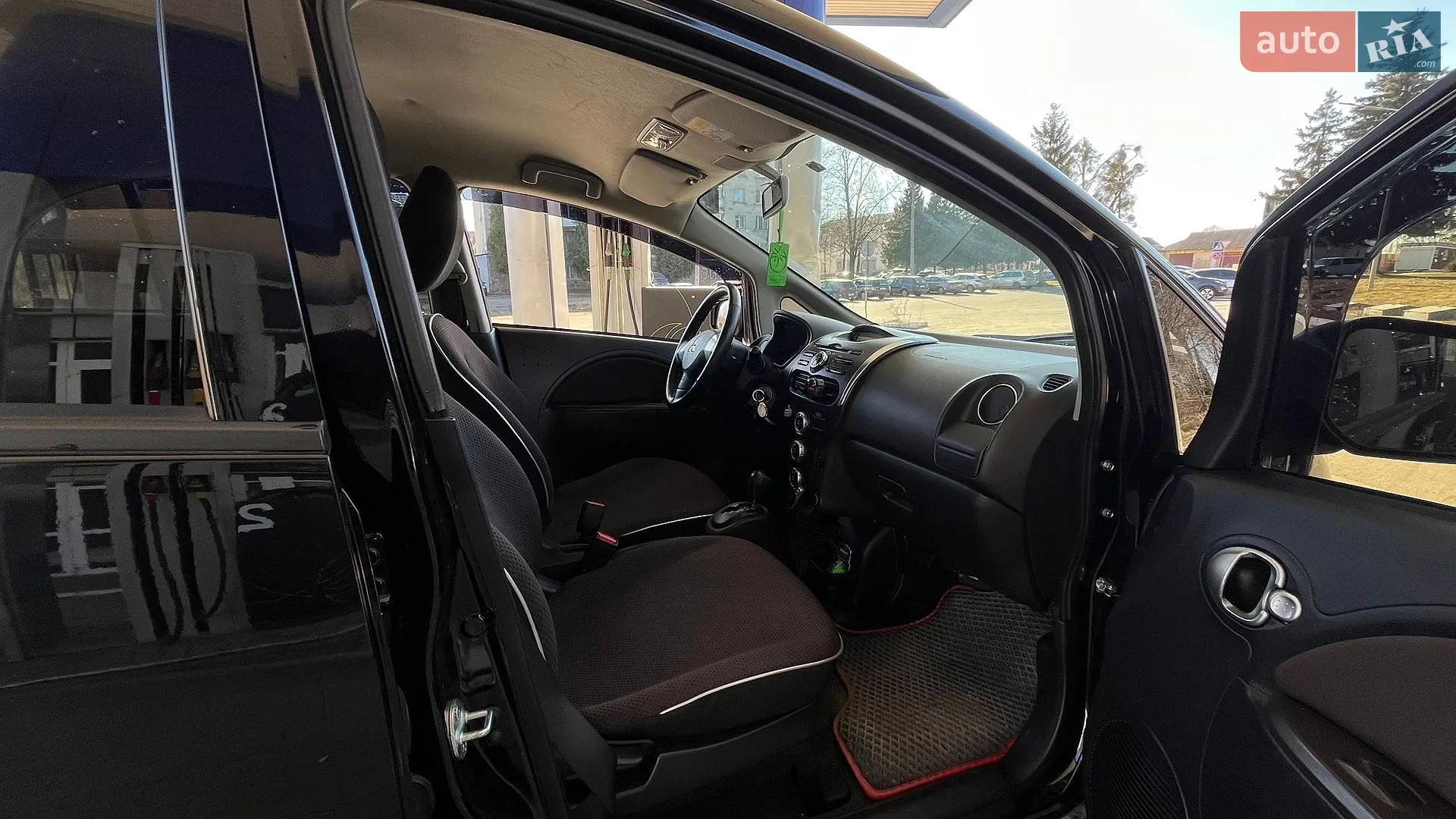 2015 Mitsubishi i-MiEV - мініатюра 23