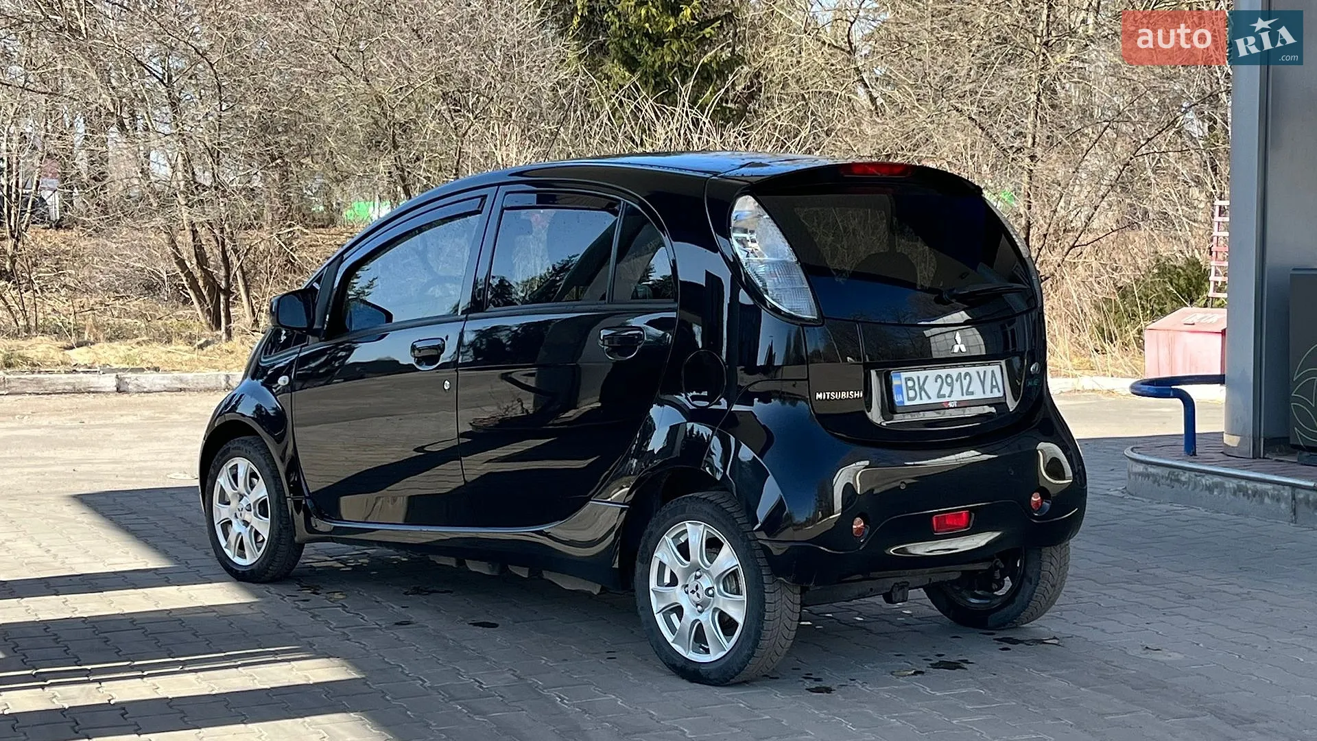 2015 Mitsubishi i-MiEV - мініатюра 9