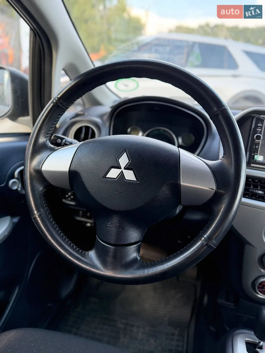 2010 Mitsubishi i-MiEV - мініатюра 13