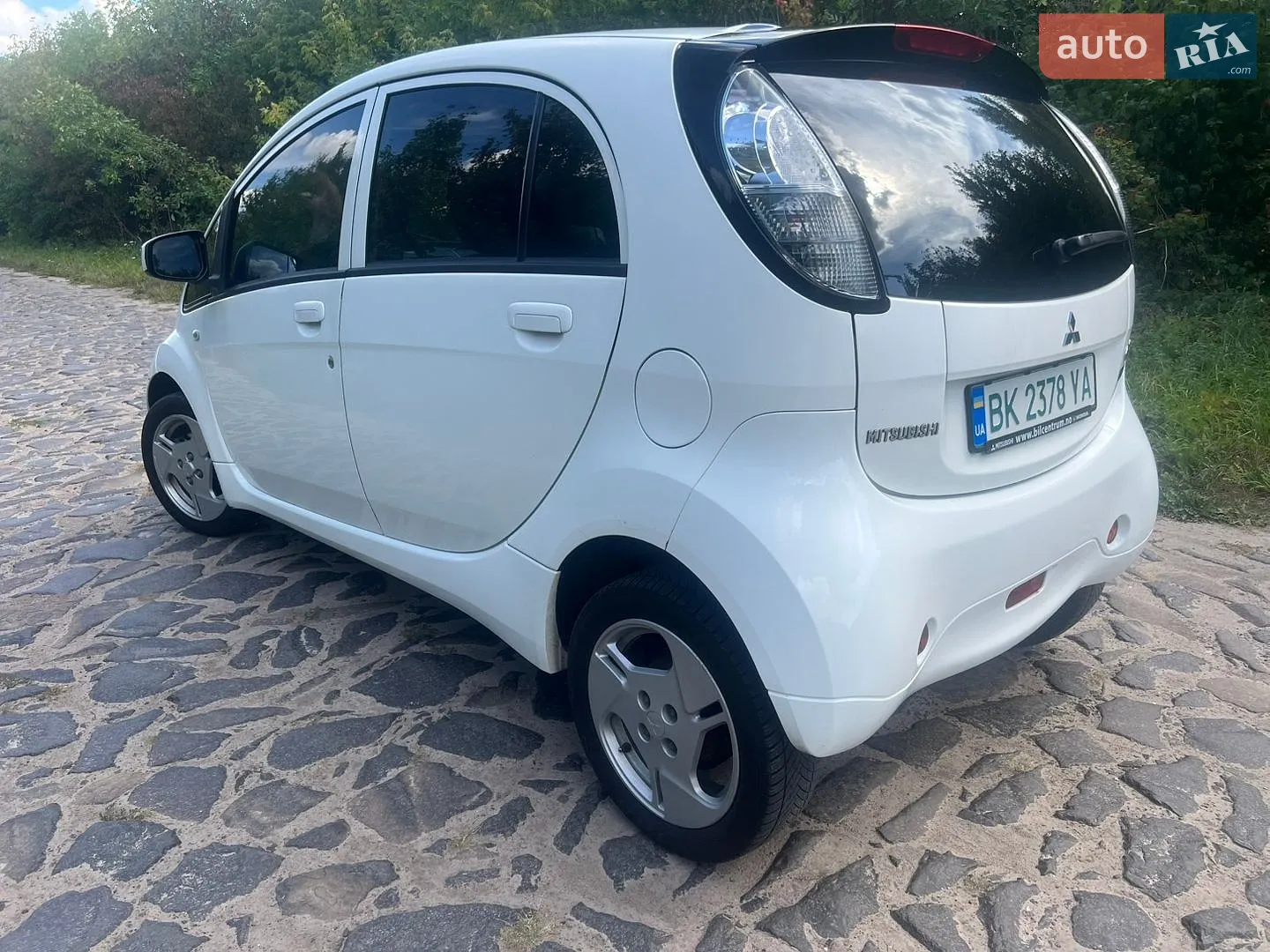 2012 Mitsubishi i-MiEV - мініатюра 4