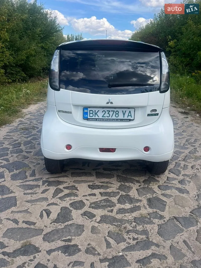 2012 Mitsubishi i-MiEV - мініатюра 3