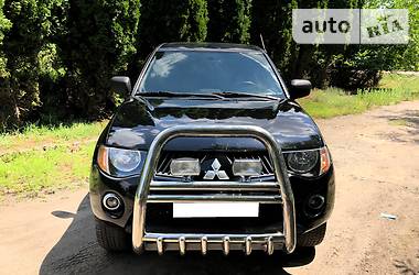 Внедорожник / Кроссовер Mitsubishi L 200 2007 в Херсоне