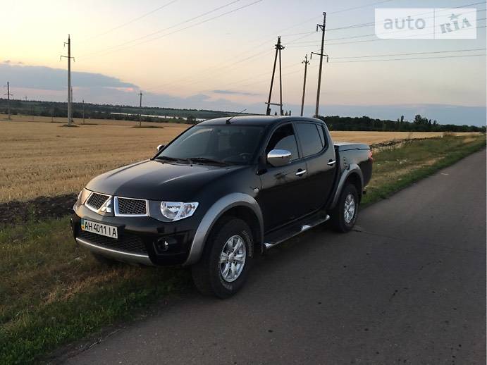 Пикап Mitsubishi L 200 2012 в Купянске