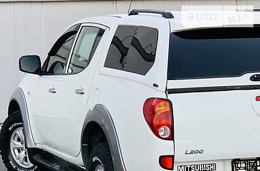 Внедорожник / Кроссовер Mitsubishi L 200 2012 в Одессе