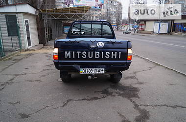 Внедорожник / Кроссовер Mitsubishi L 200 2005 в Одессе