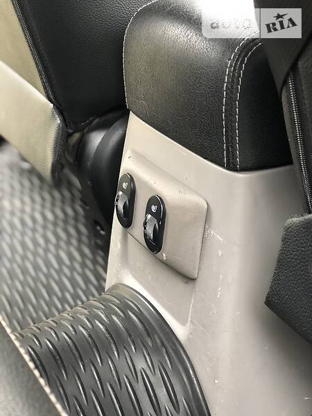 Внедорожник / Кроссовер Mitsubishi L 200 2008 в Днепре фото 10 Внедорожник / Кроссовер Mitsubishi L 200 2008 в Днепре