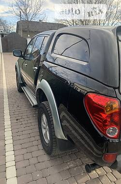 Позашляховик / Кросовер Mitsubishi L 200 2008 в Чернівцях