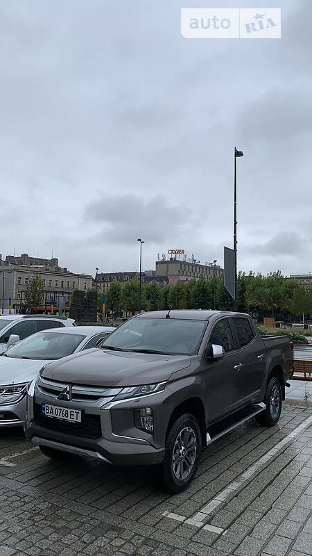 Пикап Mitsubishi L 200 2021 в Новомиргороде