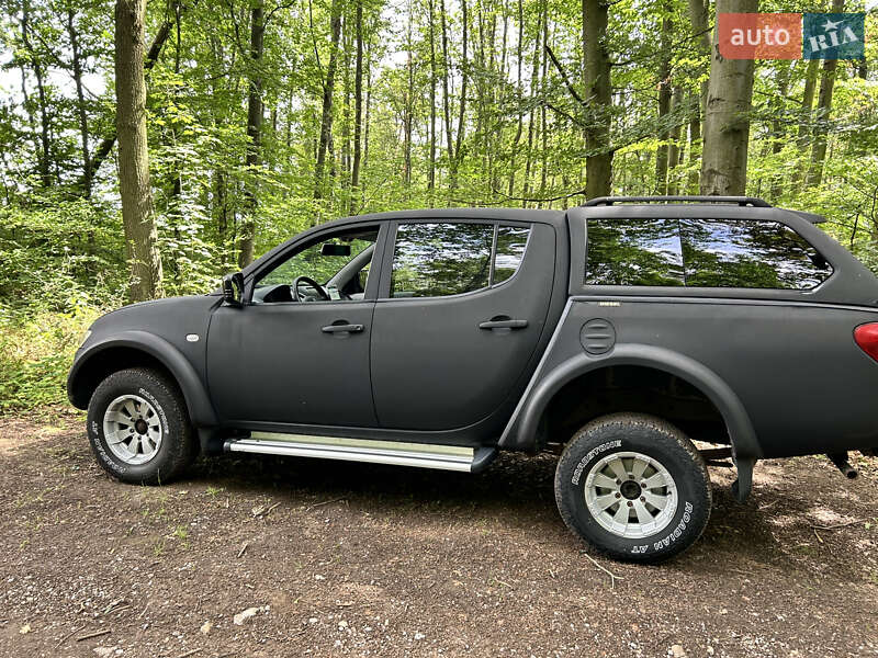 Пикап Mitsubishi L 200 2010 в Харькове