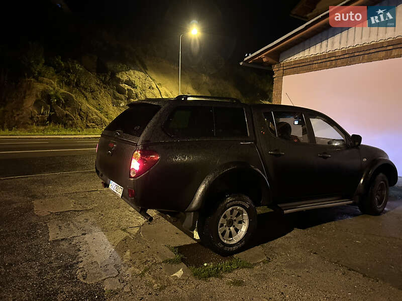 Пикап Mitsubishi L 200 2010 в Харькове