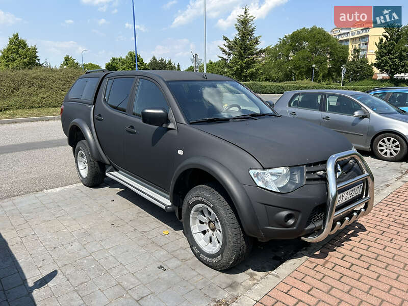 Пикап Mitsubishi L 200 2010 в Харькове