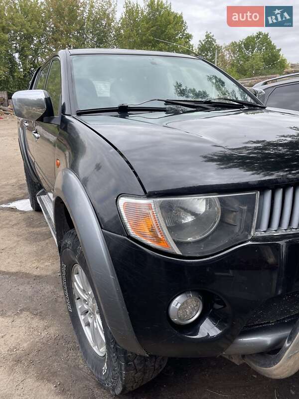 Пікап Mitsubishi L 200 2008 в Новомиргороді