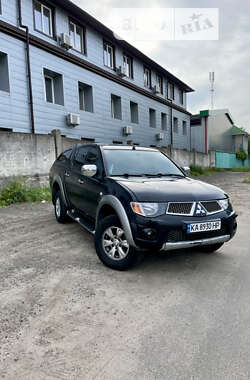 Пикап Mitsubishi L 200 2011 в Киеве