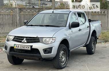 Пікап Mitsubishi L 200 2013 в Києві